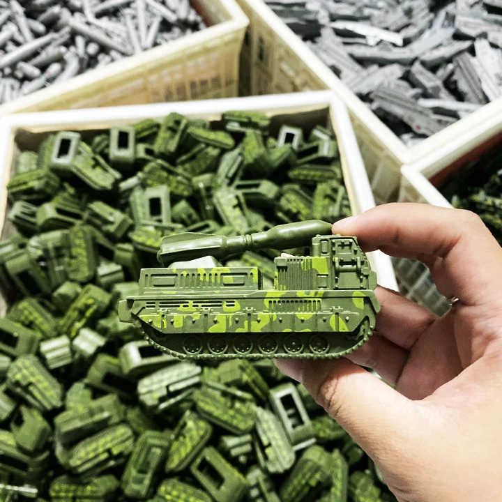Educational Toy Boys Military Small Vehicle Set  Soldiers Toy Plastic Military Toys Series For Kids
