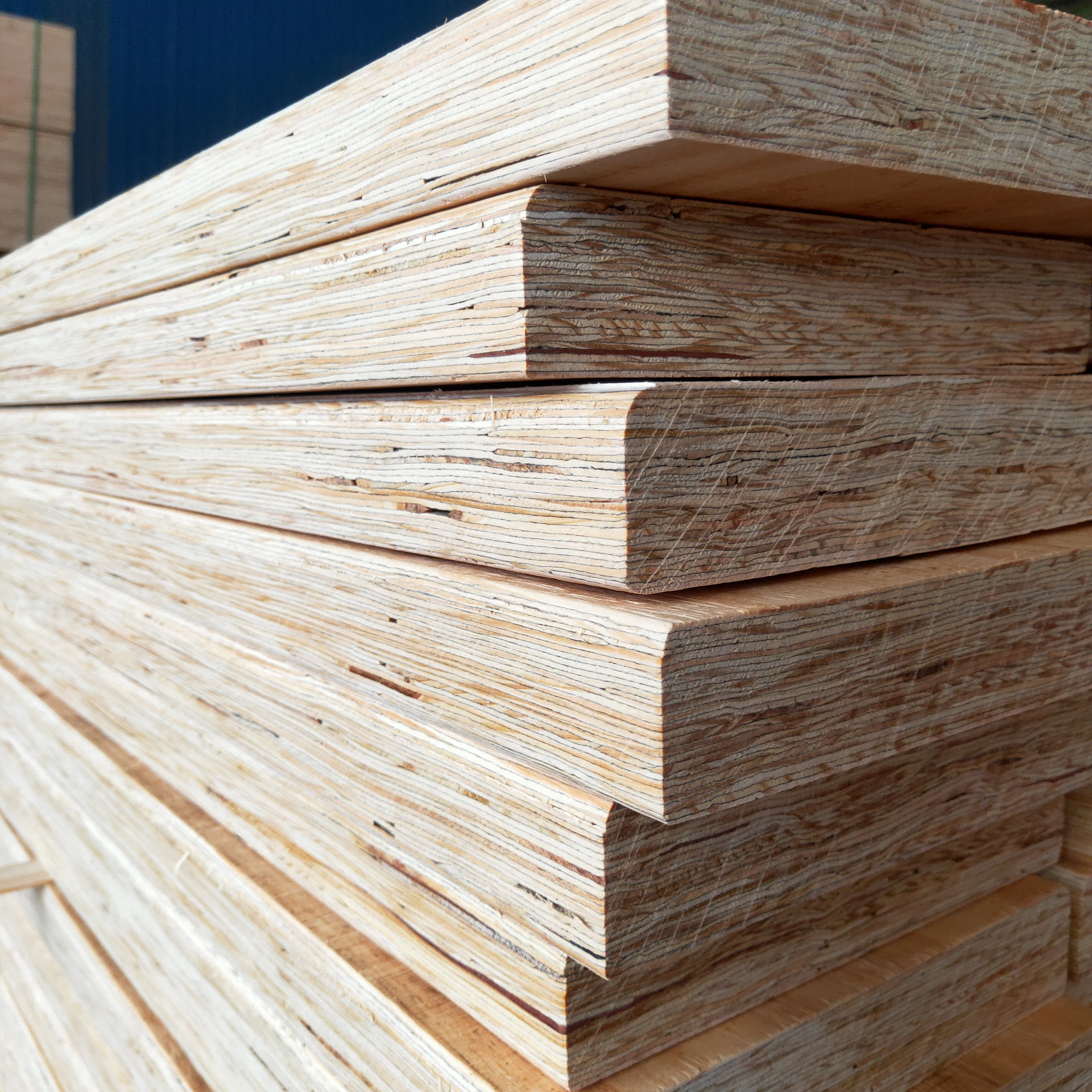 Australia Standard 90x35 & 90x45 A Bond Pine LVL Frame/Pine LVL Studs Timber AS/NZS4357 Australia LVL beam