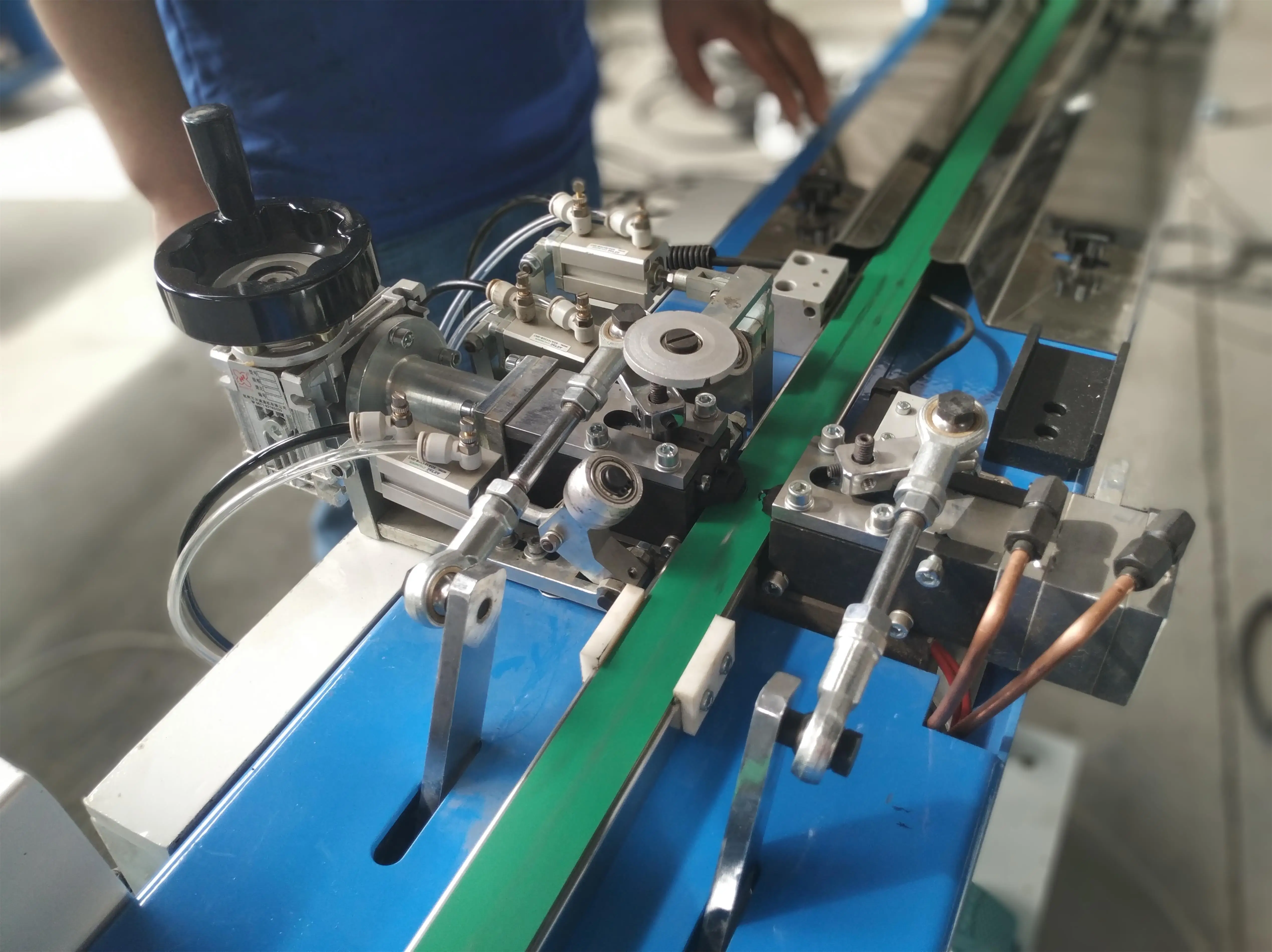 JINAN hot sale butyl extruder machine for insulating glass