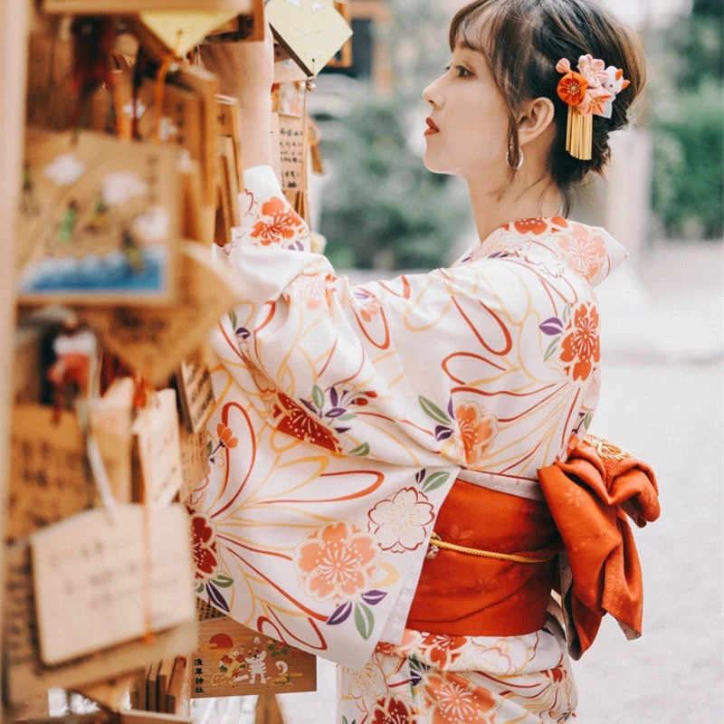 Woman Elegant Yukata Japan Traditional Kimono Dress Floral Print Japan Uniform Vintage Kimono Robe Costume for Women