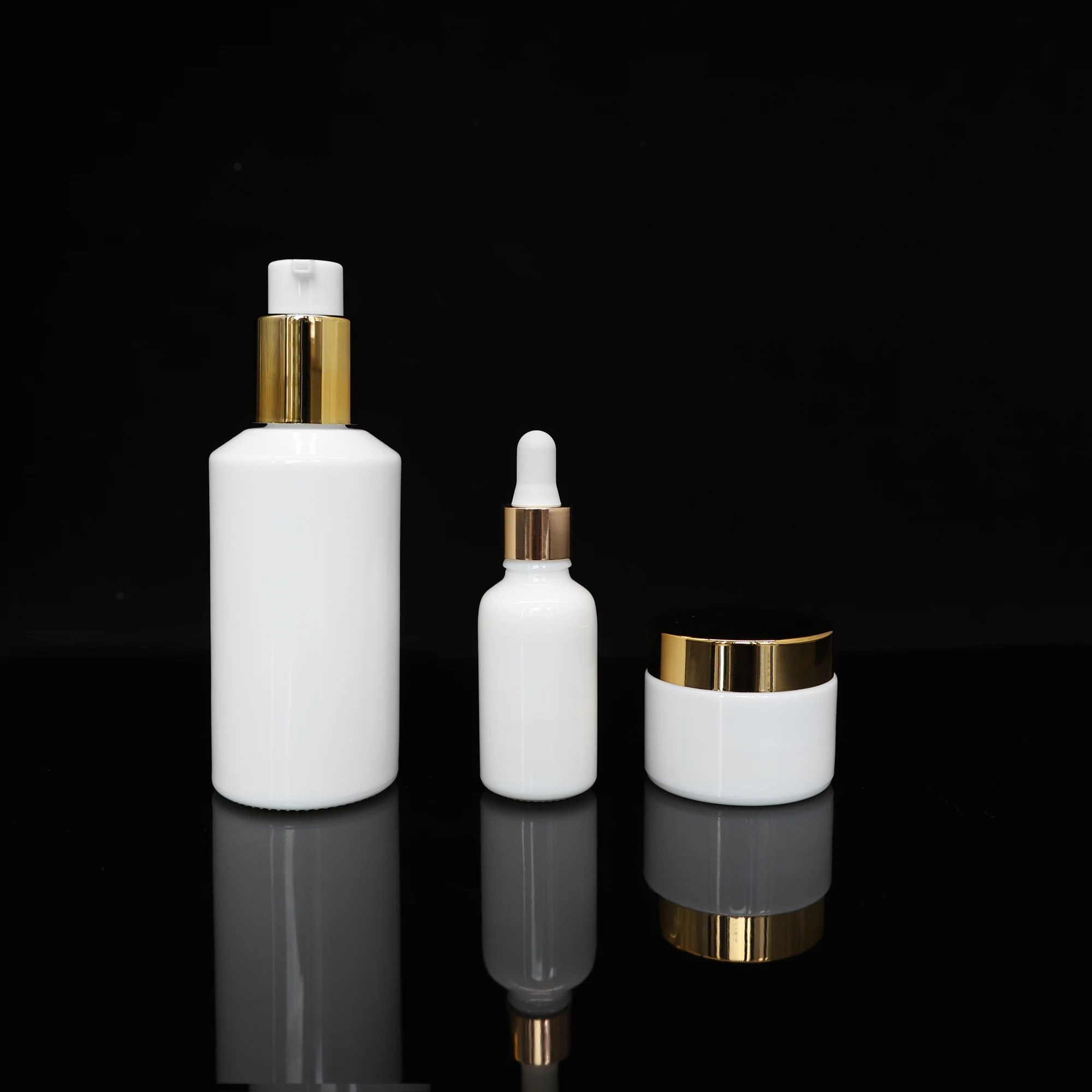 10ml 30ml 50ml 100ml 150ml  white glass bottles with gold aluminium glass pipetite caps for Cosmetic Essential oil perfume serum