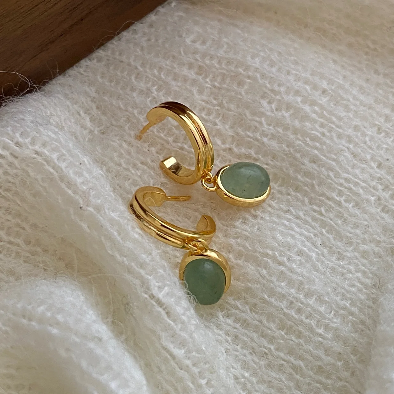 Hot Sale Green Color Agate Oval Pendant C Shape Earrings Set For Women