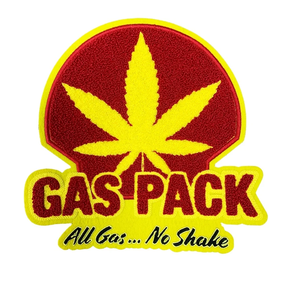 Good quality chenille embroidery patch dog iron on patch chenille pacthes