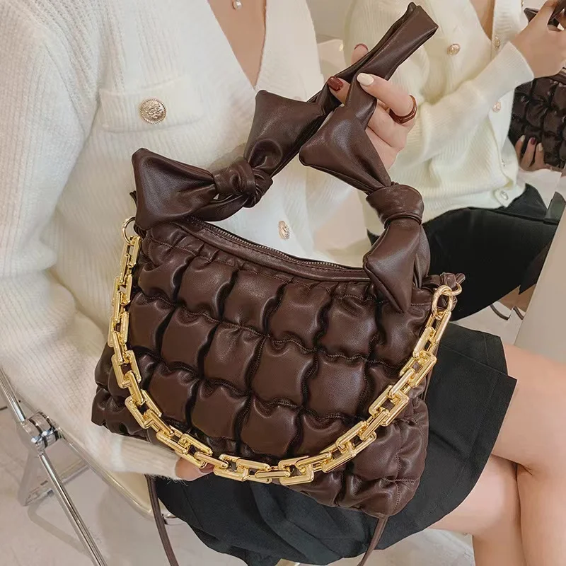 Новинка 2021, высококачественные дамские сумочки для подмышек из ПУ кожи, новая заполненная вышитая сумка в форме облака для женщин, Большая универсальная сумка для девушек с золотой цепочкой