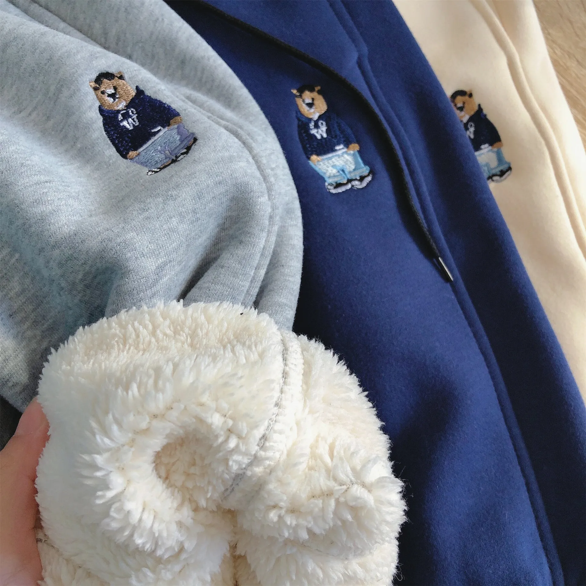 Custom 2022 Kids Winter Clothing Sets Tracksuit Sweatshirt With Sweatpants 2 Piece Boy And Girl Leisure Jogging Set