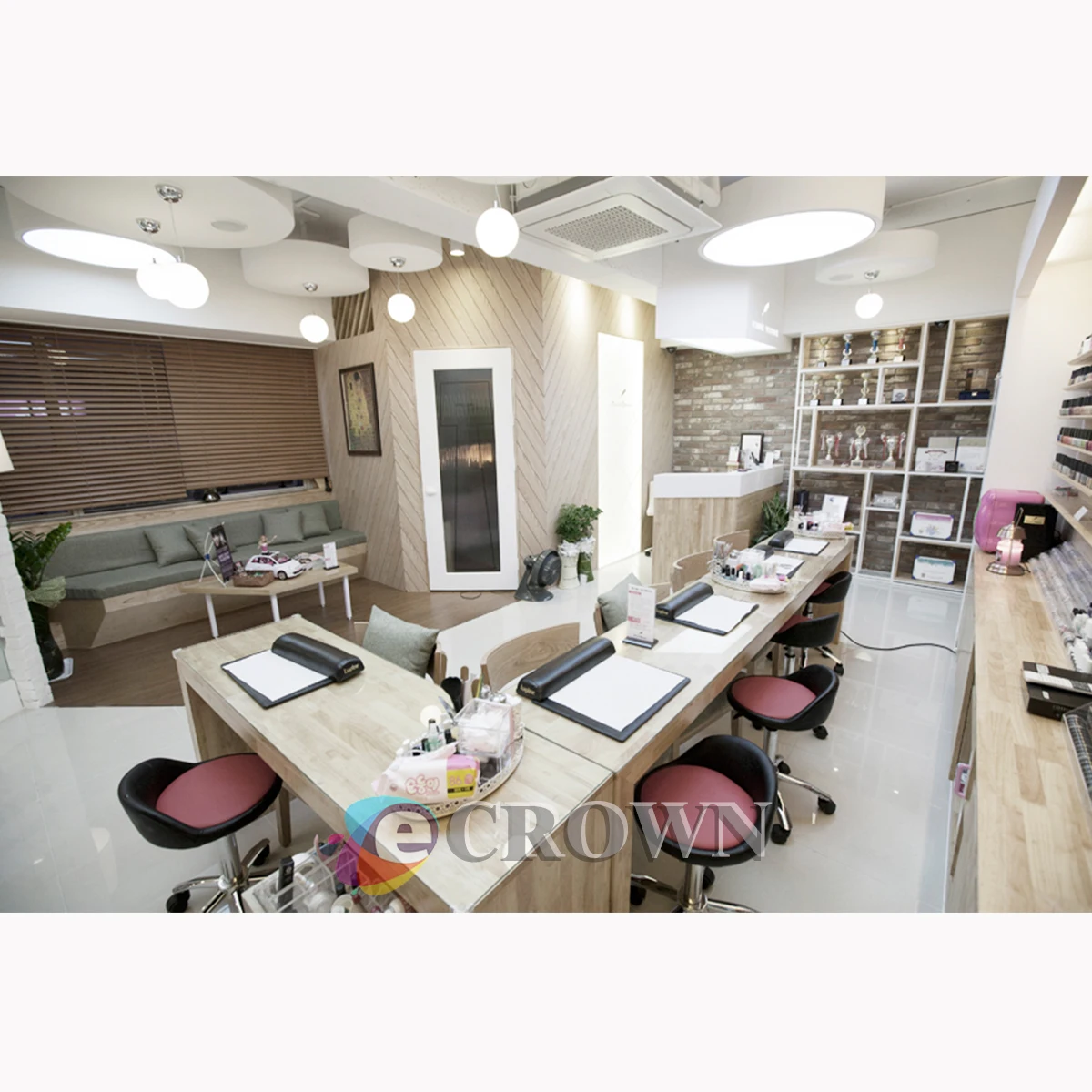 Shop Design Booth Stand Display Nail Wooden Kiosk Cabinet ODM