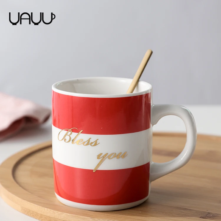 Popular household used 300ml red and white ceramic wedding favors tea coffee mugs for gift