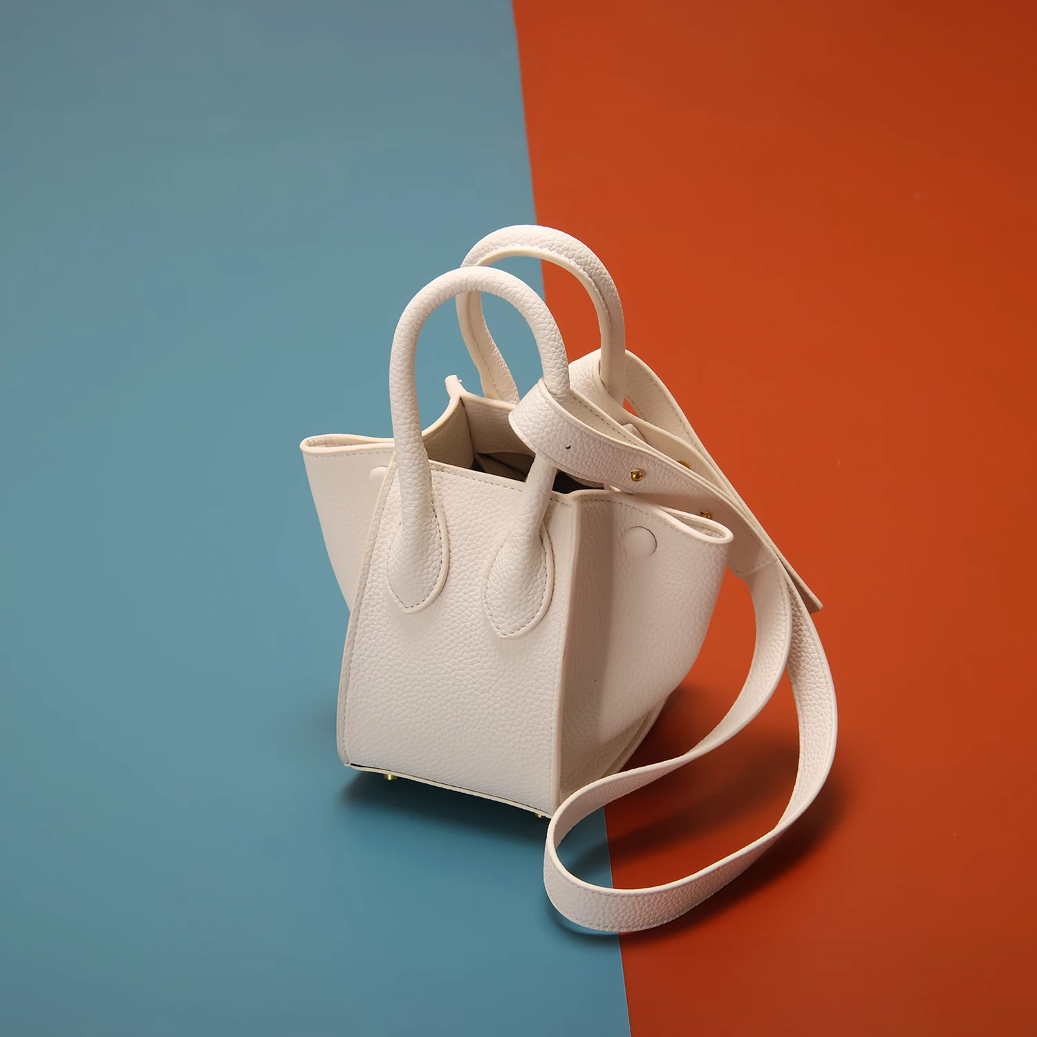 G3012# hot sale ladies fashion Korea design small women crossbody bags young girls handbags with wing wide strap in Guangzhou