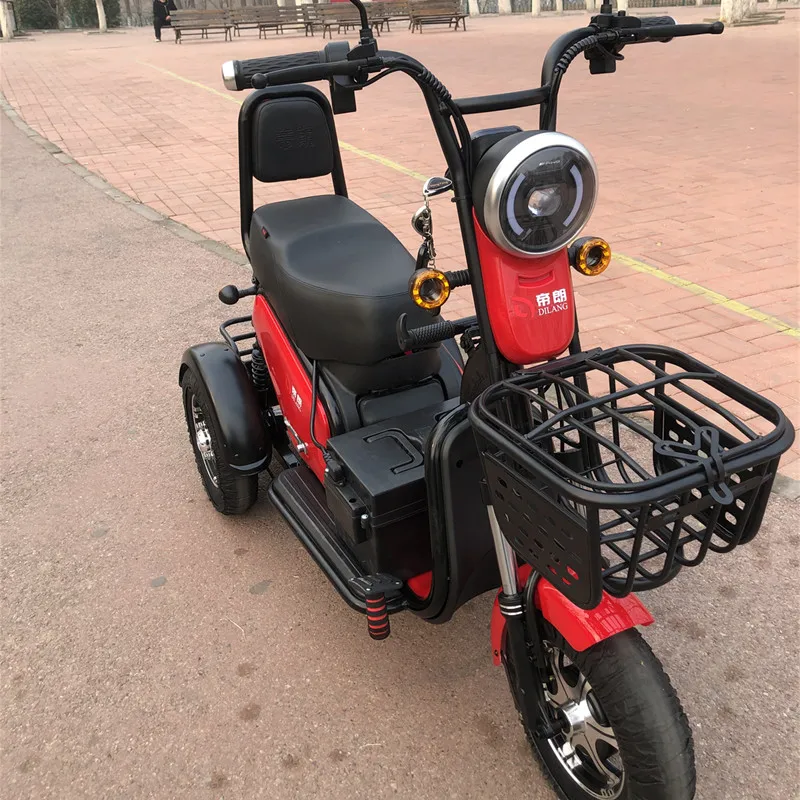  Маленький и изысканный трехколесный электрический скутер etrike для 3