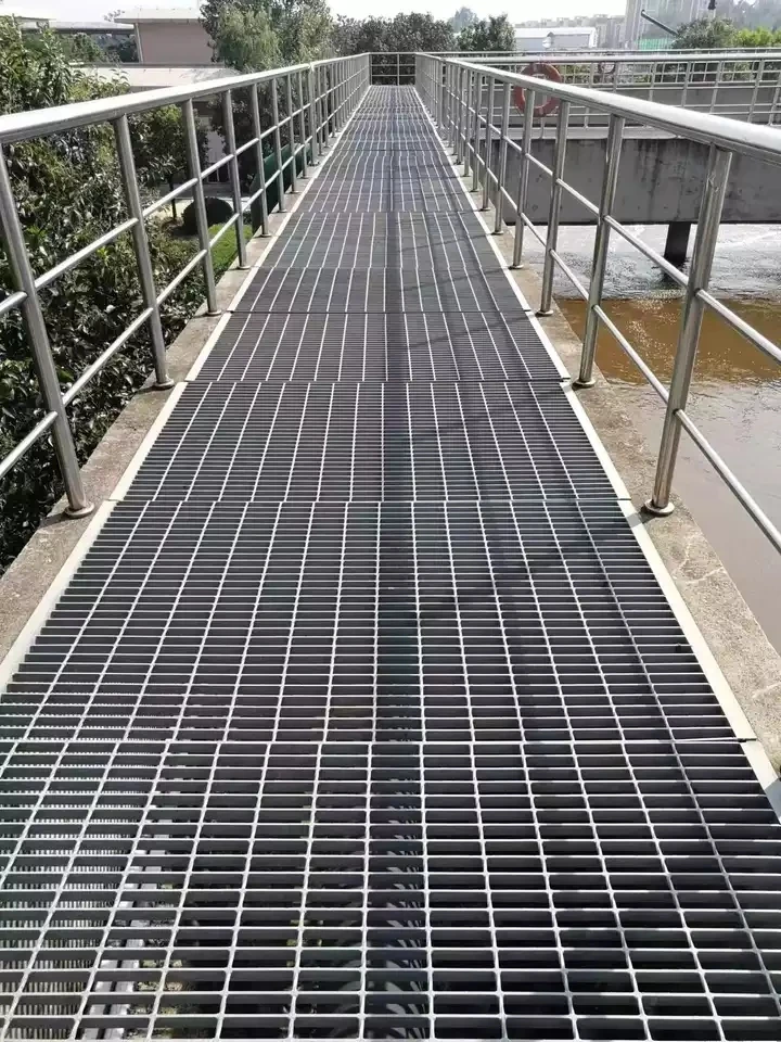 Direct Factory New Design Steel Driveway Grates Hot Dip Galvanized Steel Grating