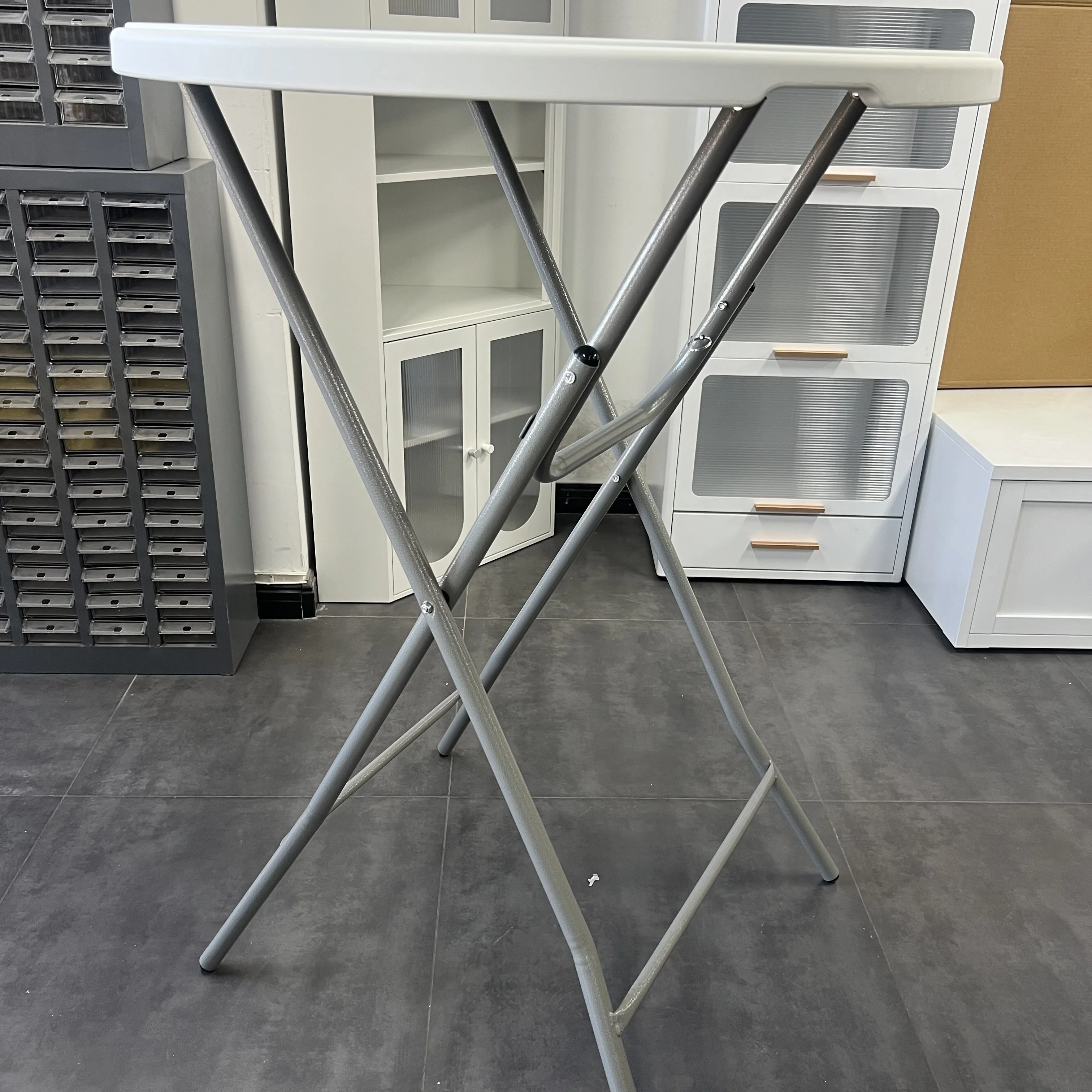 Outdoor Plastic Round Folding Table Steel Standings Hdpe High Top Bar Tables for Dining Rental Picnic