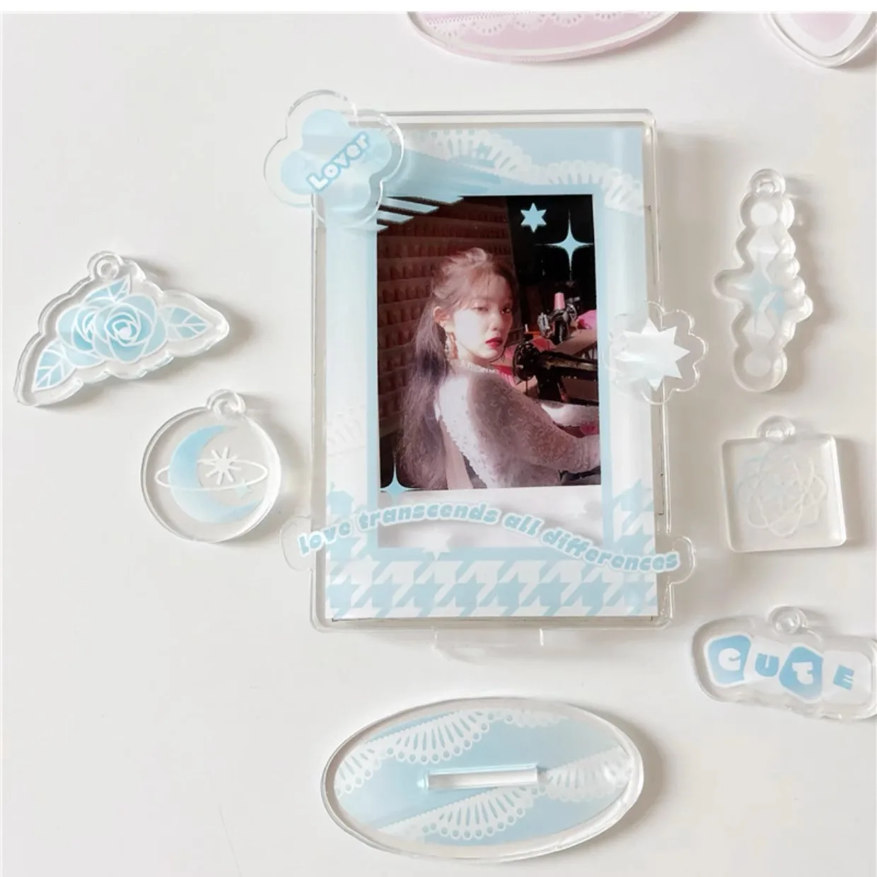 Custom Ins Transparent Custom 3 inch Acrylic Photocard Holder Cute Design Plastic Acrylic Photo Card Holder