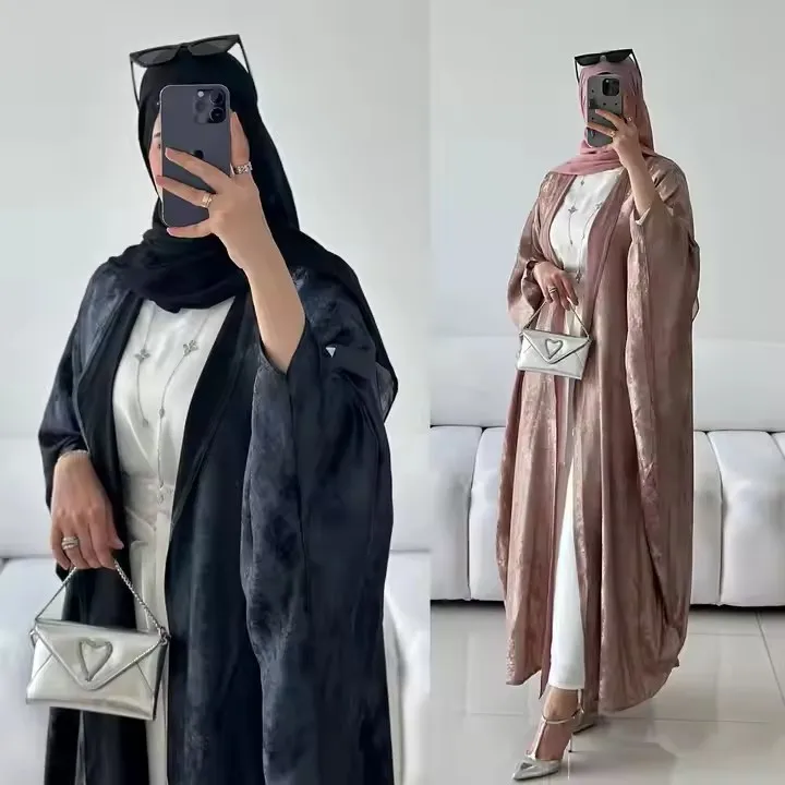 2024 Wholesale Sharut Dubai Abaya Turkish Modest Kaftan Kimono Elegant Bat Sleeve Shining Sparkly Satin Women Muslim Dress