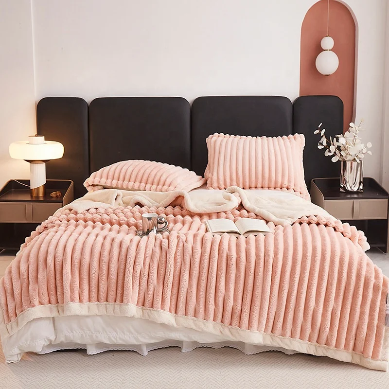 Light Luxury Tuscan Jade Lamb Short Velvet Casual Throw Advanced Sofa Rabbit Plush Faux Fur Throws Pillow Blanket