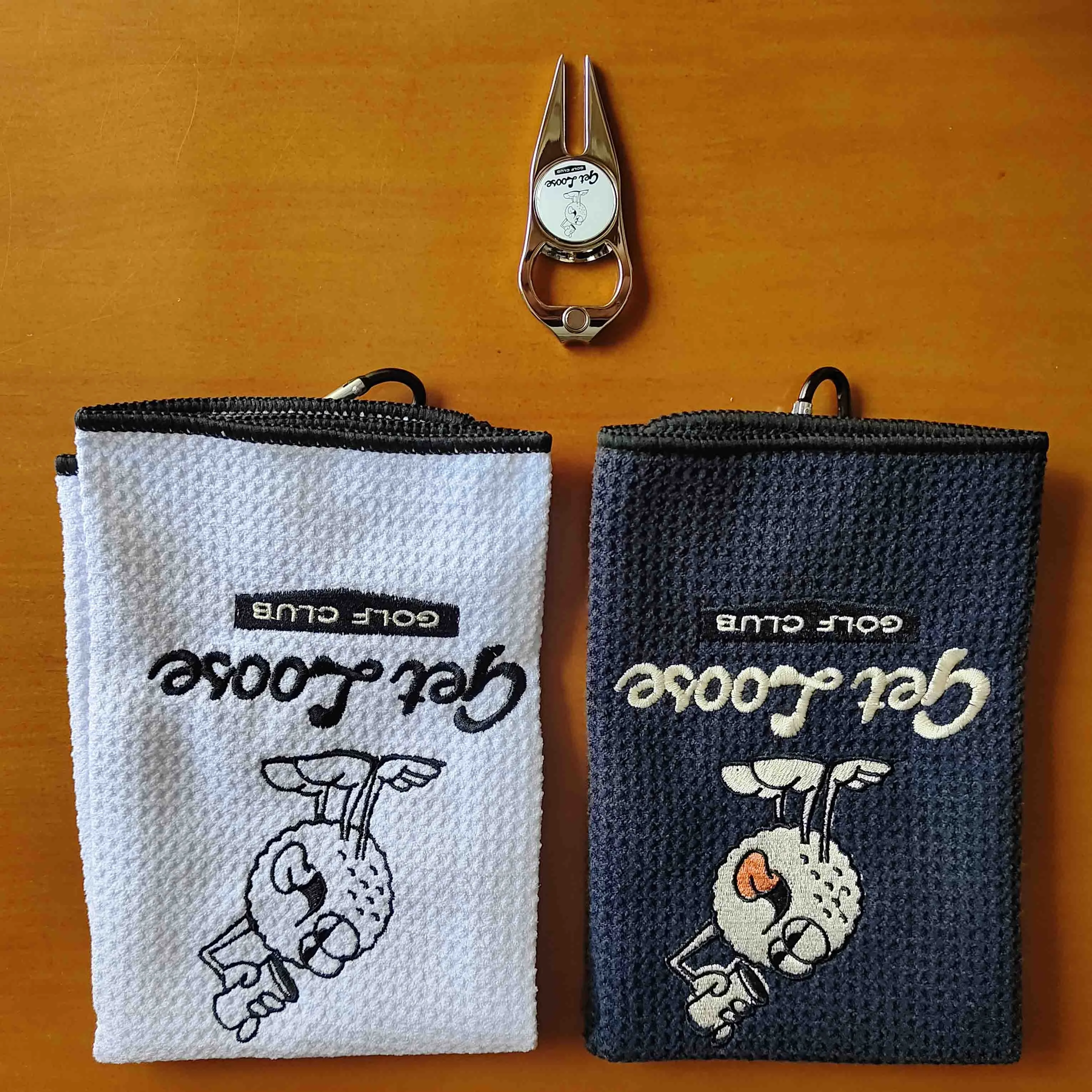 Magnetic Stainless Steel Foldable Divot Pop-up Button Golf Ball Marker Tool Convenient Pop-up Golf Repair Tool Golf Towel