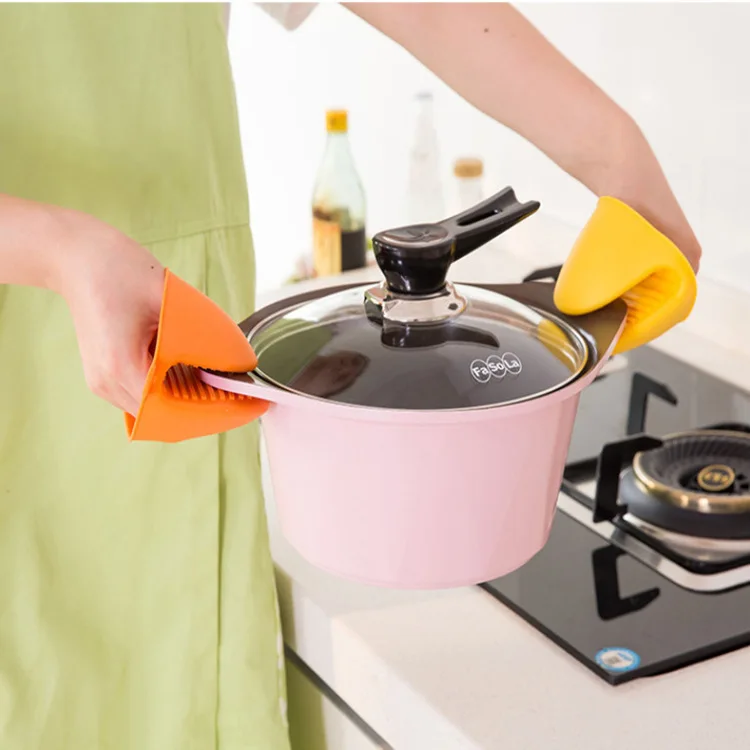 Soft Silicone Baking Oven Microwave Anti-Scalding Insulation Food Grade Kitchen Silicone Oven Heat Insulating Gloves Hand Clip