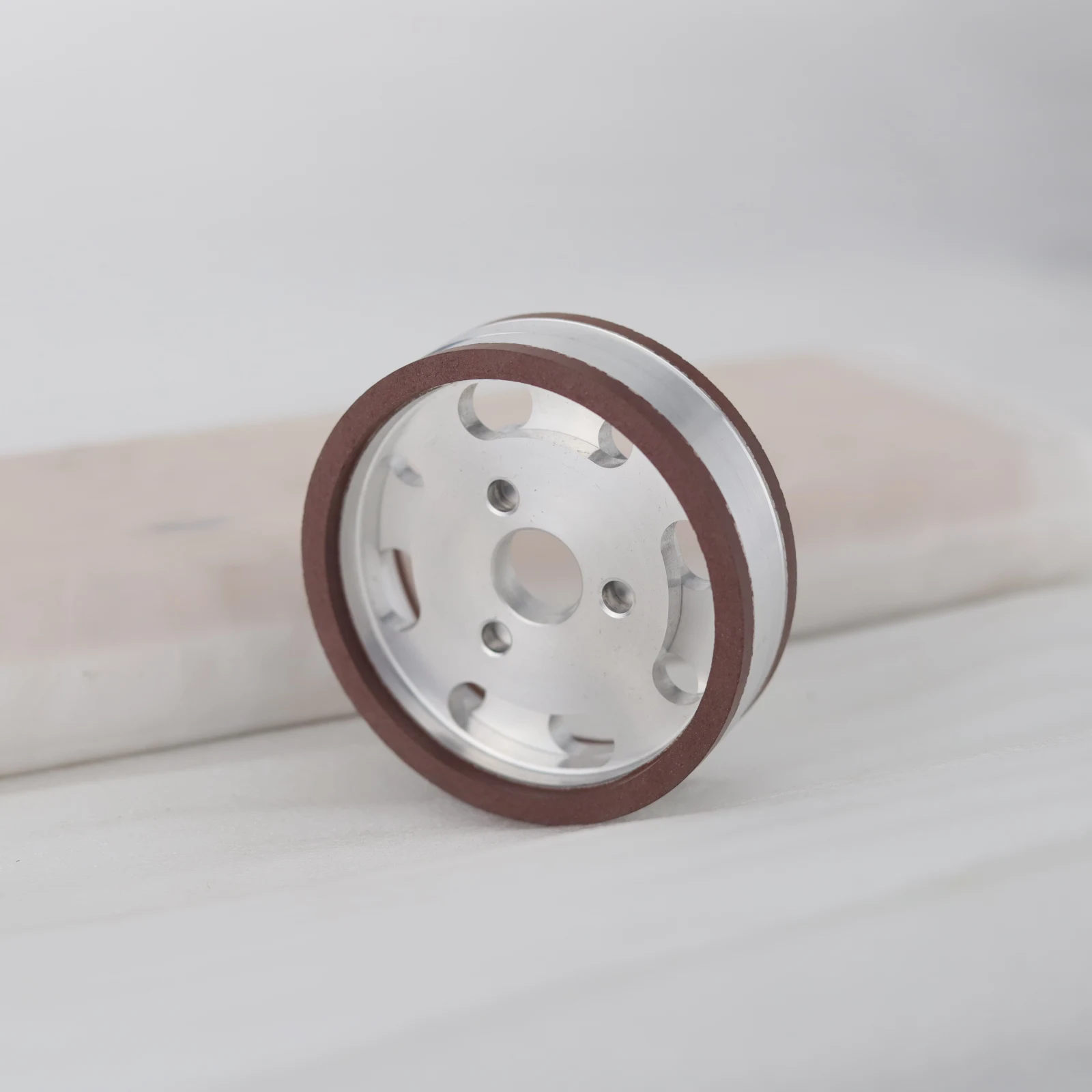 Xiamen Strongtech Roll Paper Machine 610 large Circular Knife Cutting CBN Grinding Wheels