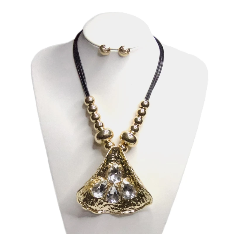 High Quality Fan Shaped Pendant Necklace Earring Set Fashion India Jewelry Set In Bulk Wholesale