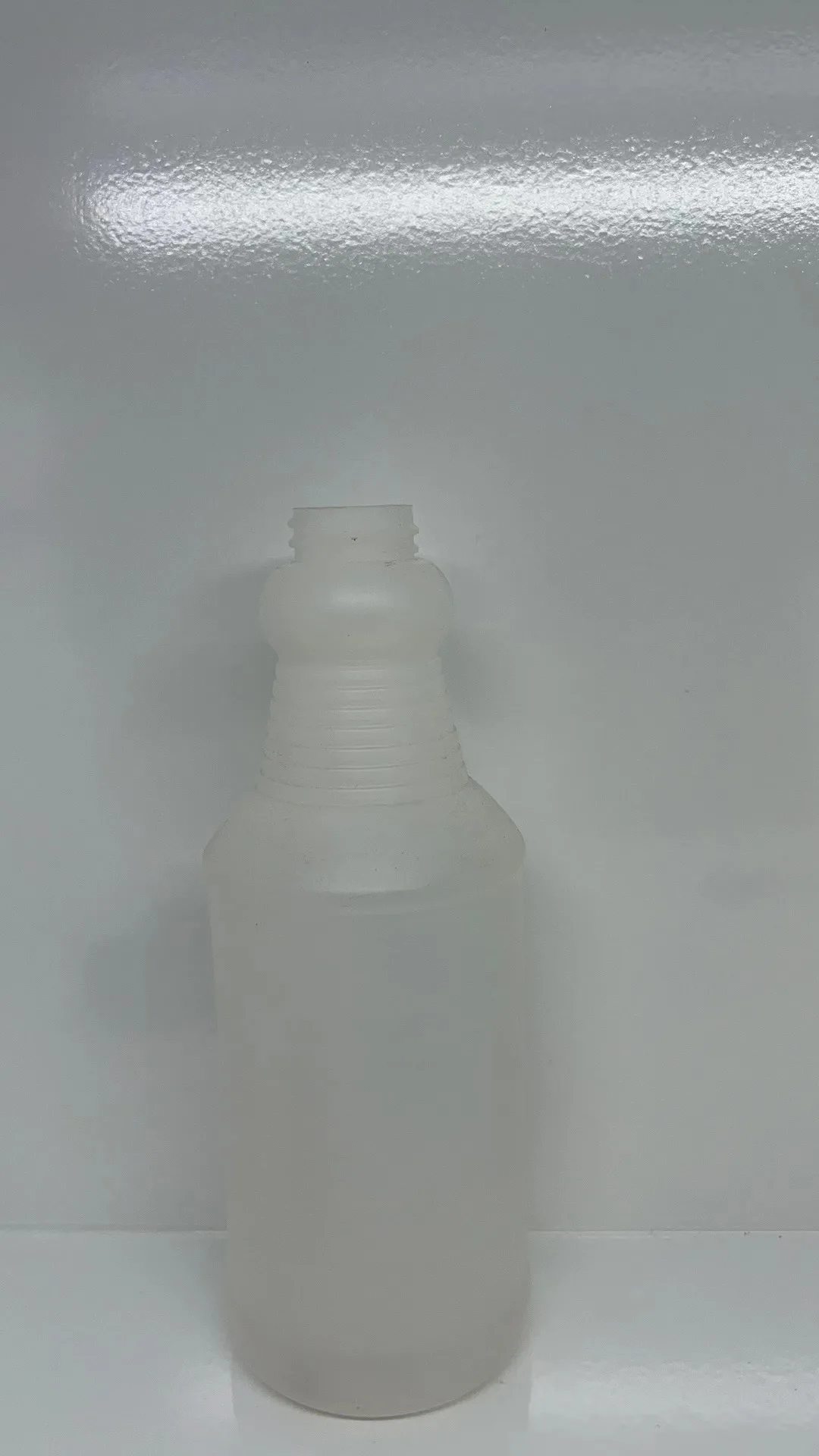 Pistol type spray bottle Flat cap liquid bottle 500ml oil stain cleaning spray bottle