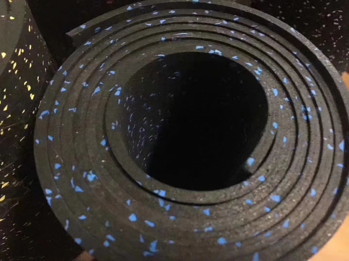 Wholesale high quality roll rubber mat gym accessories rubber flooring mat