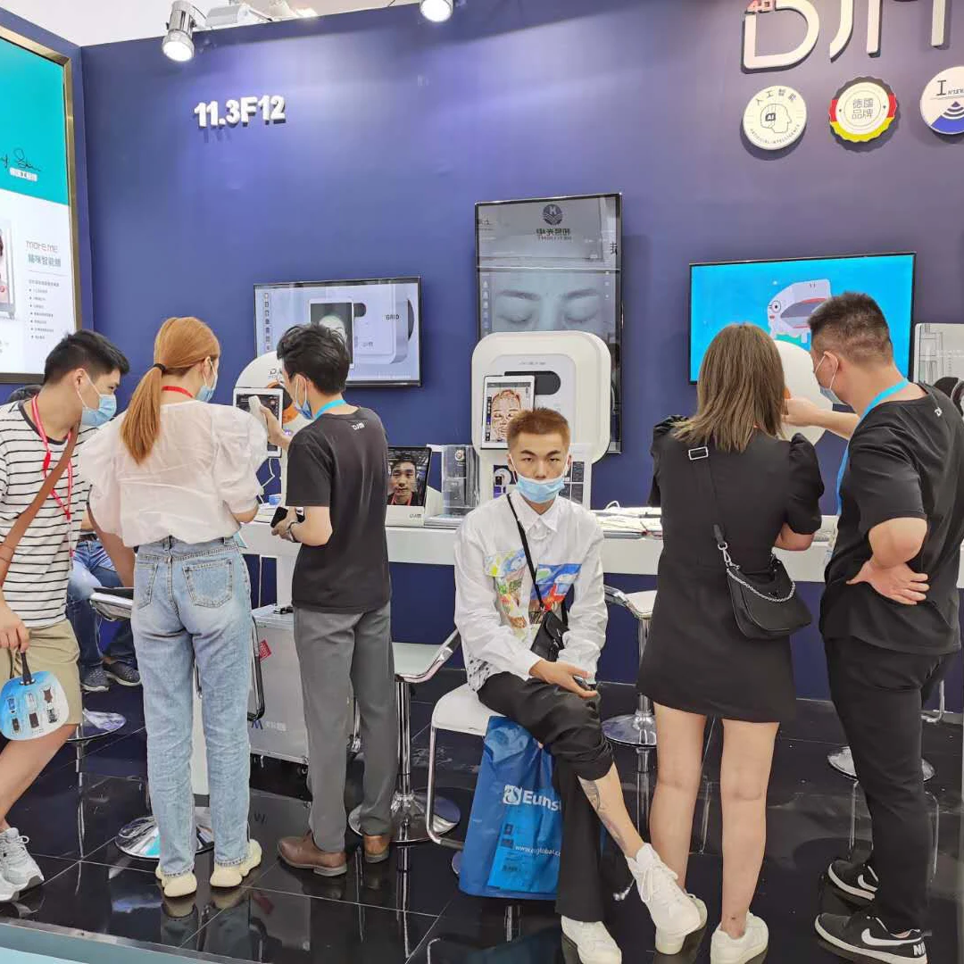 Shenzhen Hot Sell Facial Treatment Skin Test Analyzer Machine With Software Looking For Distributors