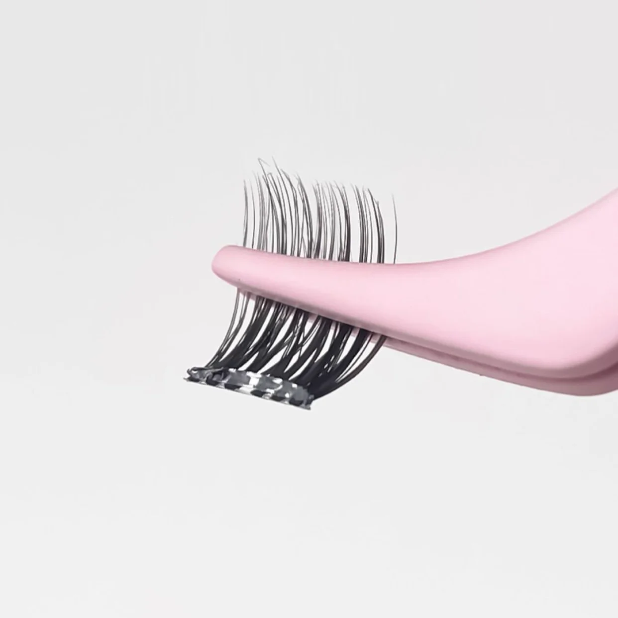 Factory Handmade Self Adhesive Diy Lashes Superfine Band Pre Cut Press On Segment Eyelashes Pre Bond No Glue Cluster Diy Lashes