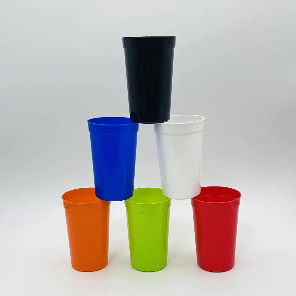 Stadium cups (30)
