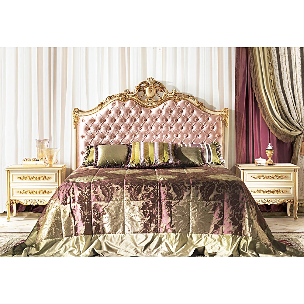Vintage European Style Solid Wood Frame Hand Carved Tufted Headboard Bed Luxury Bedroom Furniture Set