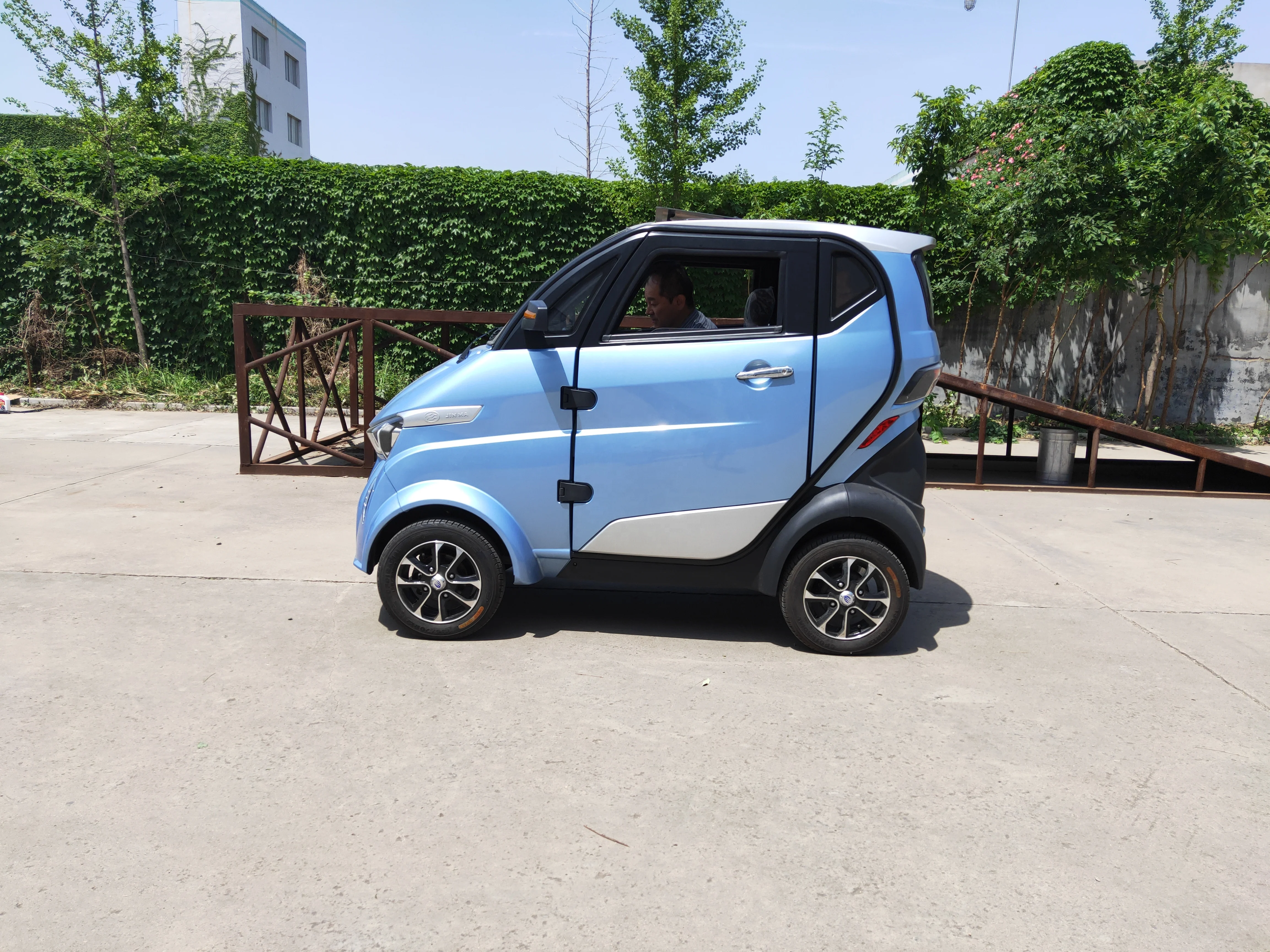 Авто electrico 4 колеса 4мя сидениями для семьи в городе новых автомобилей новой энергии EEC COC
