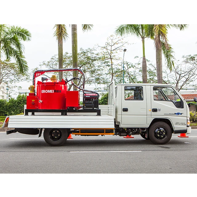 truck mounted asphalt road crack sealing machine