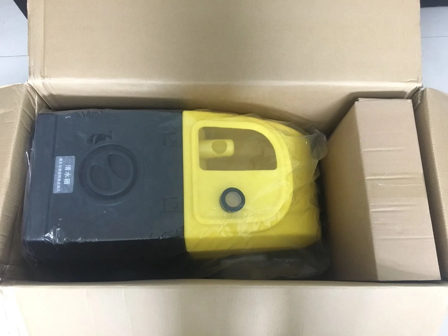 Carpet Cleaner With A Complete Set Of Accessories The Vacuum Cleaner Handheld Carpet Washing Machine For Car