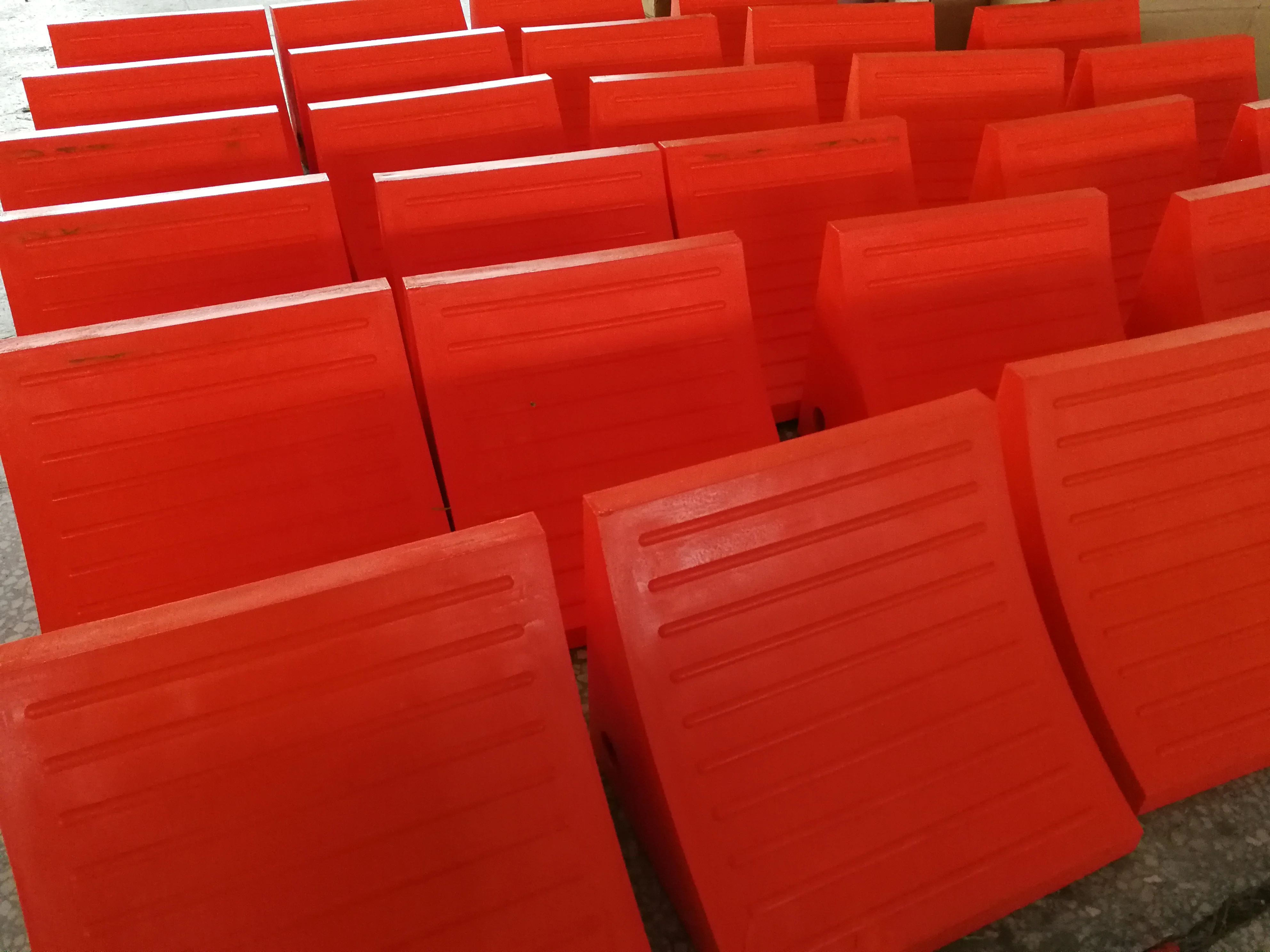 Factory Supply Good Quality PU Material Car Wheel Chock for Parking Equipment Handling Trailer Wheel Chock