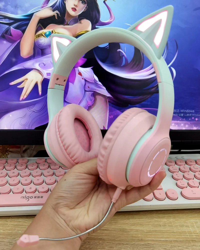 Christmas Gifts Lovely Cat Ears Gradient Colorful LED Light Foldable Wireless Headphone Gaming cute headphones for girls bt029c