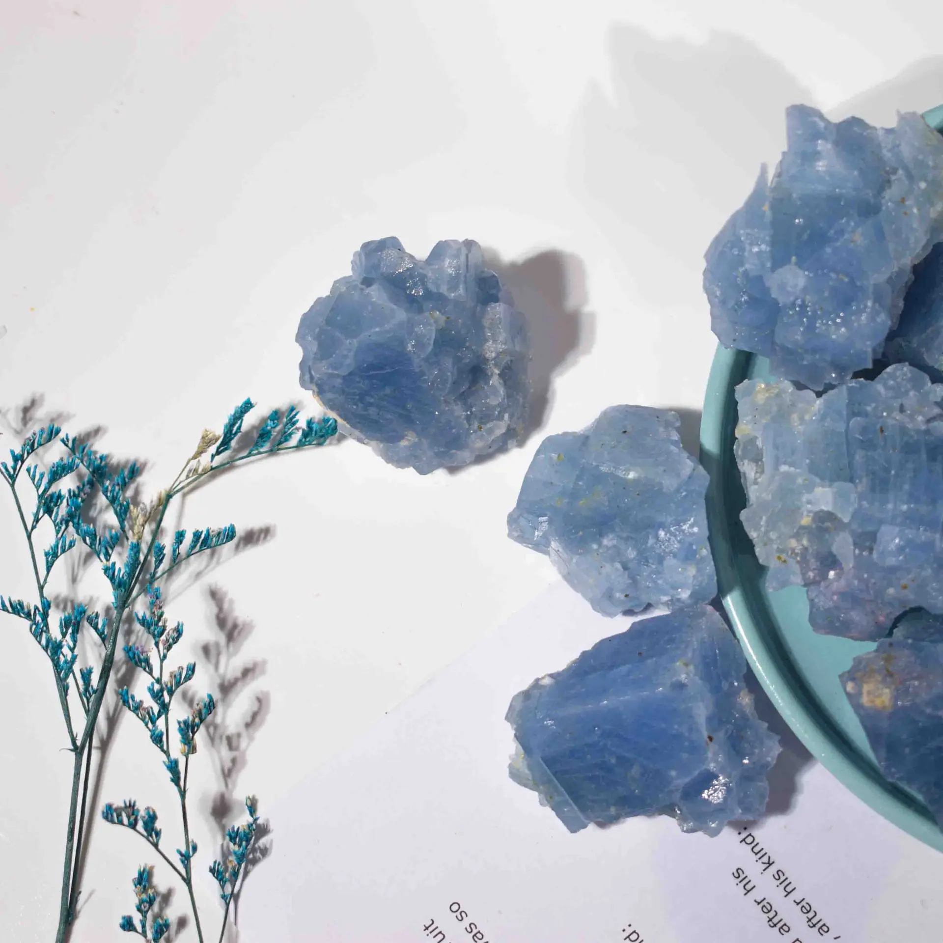 wholesale manufacturers Natural blue stone raw stone aromatherapy crystal diffuser stone no fire aromatherapy crystal