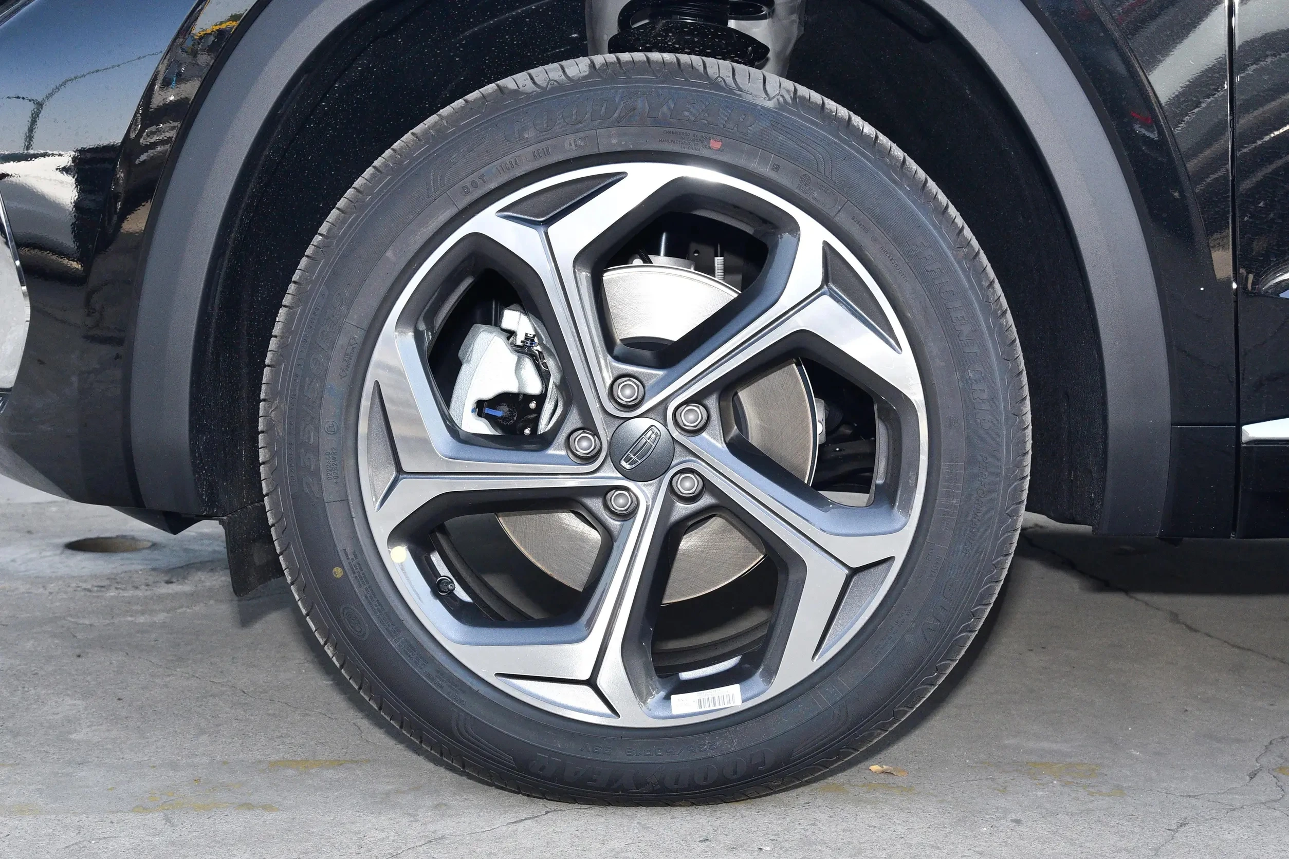 YK MOTORS 2024 Geely Monjaro 4WD 5 Seats Flagship Xingyue L  High Speed Low Price Gasoline SUV Car Delivery To Costa Rica