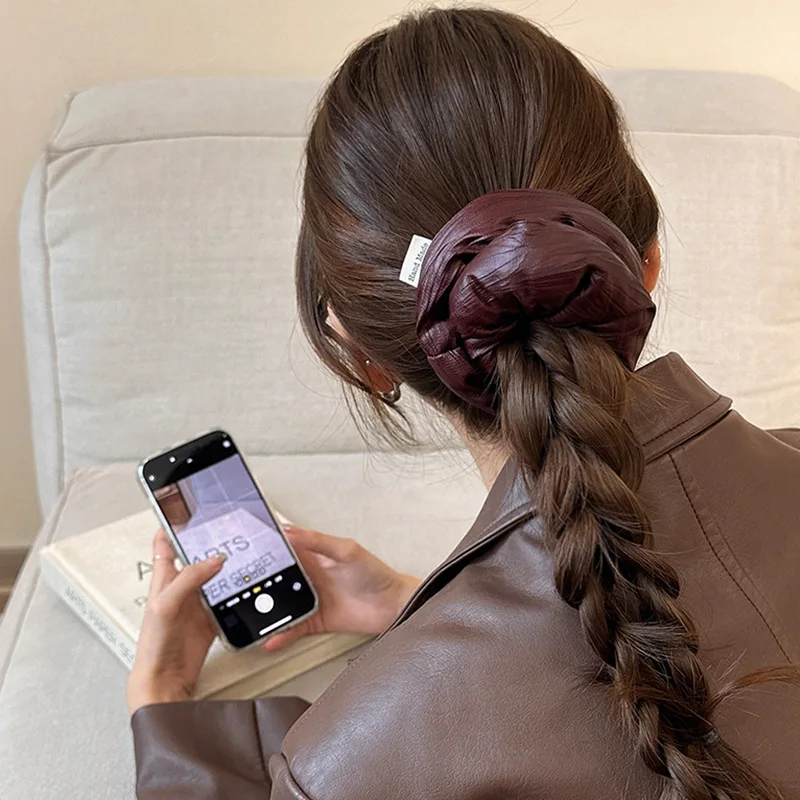 Fashion Oversized XL large Sponge Puffy Scrunchies Brown Color PU Leather Hair Band Women 2024 Fall Winter New Design Accessory