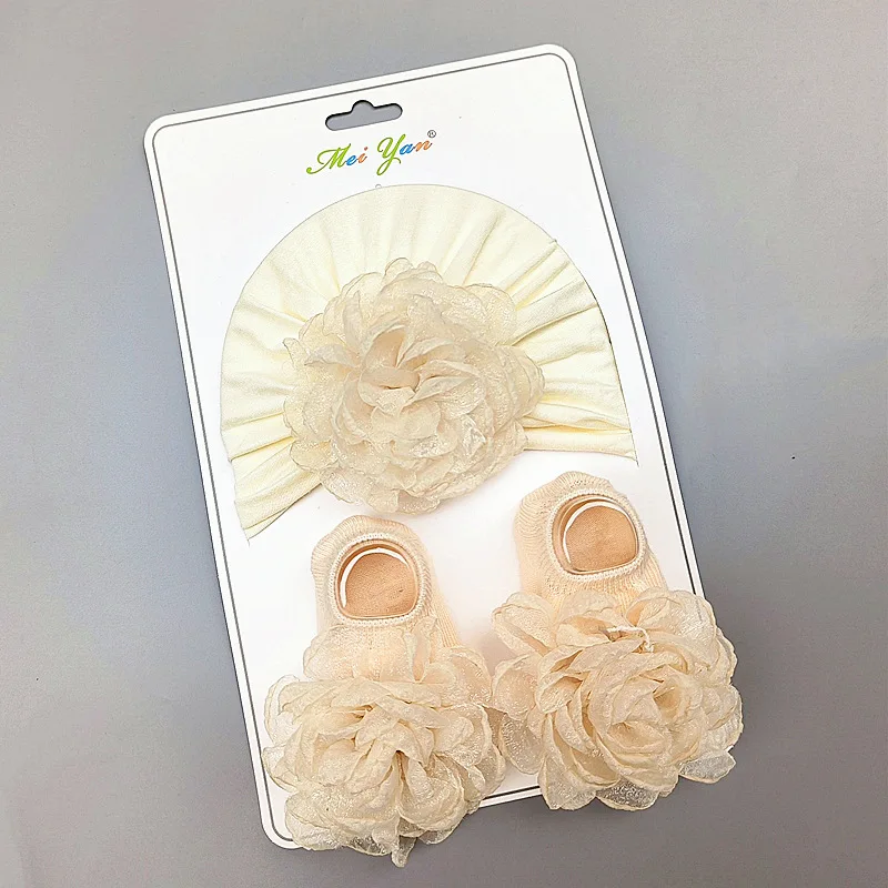 Cute flower Decoration 0-12 months Hat Autumn newborn baby cap socks Newborn winter boys and girls socks cap