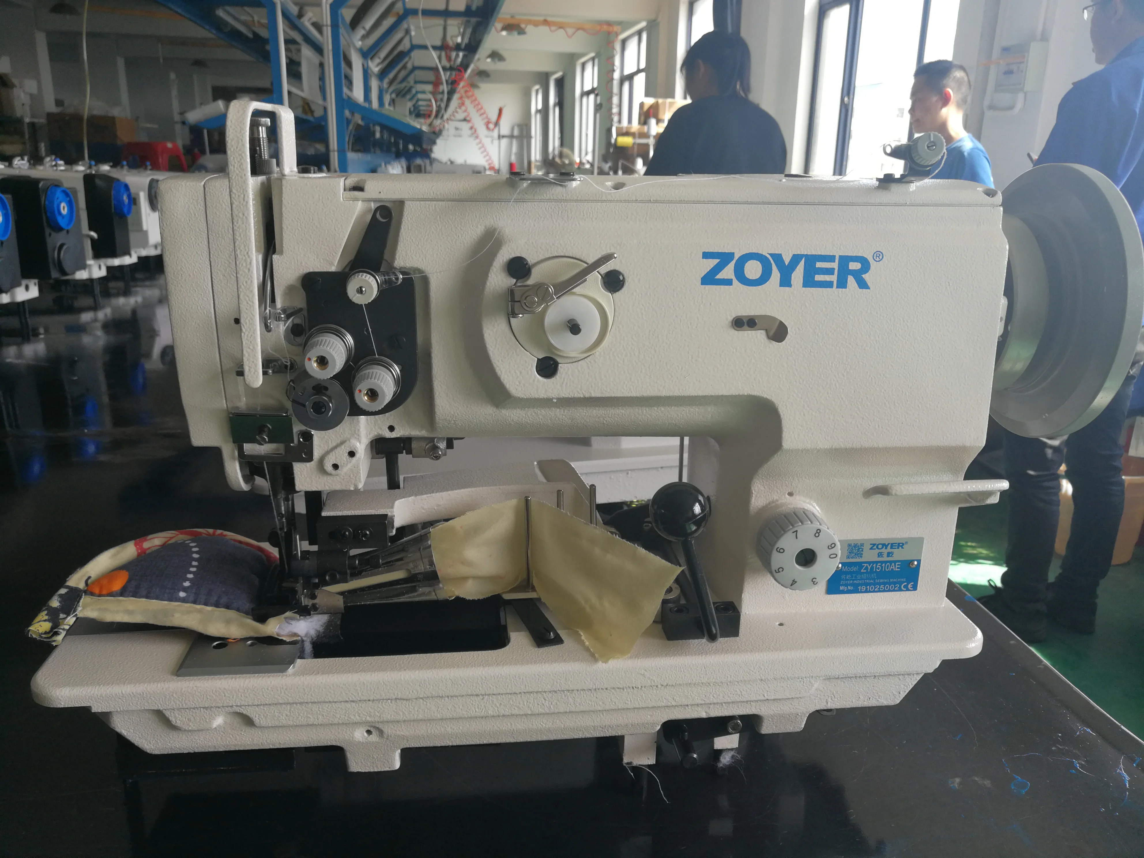 ZY1510AE Single needle large hook lockstitch sewing machine with side cutter mattress quilting machine