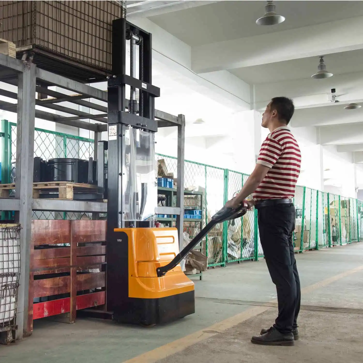 1Ton Mechanical Stacker Electric Forklift Truck Electric Stacker Warehouse Stacker Crane