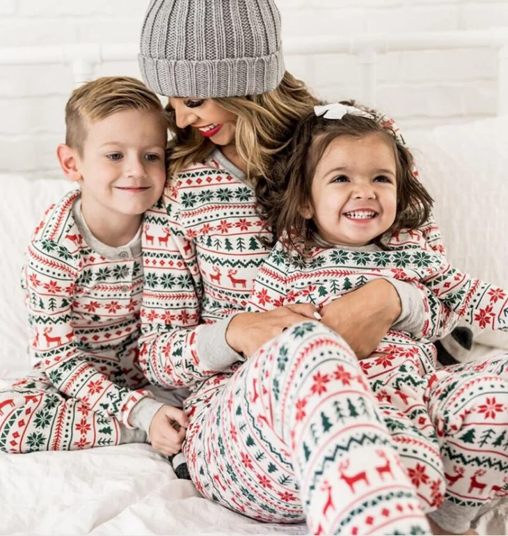2020 factory wholesale Amazon top selling fall winter snowflake christmas parent-child family home set pajamas