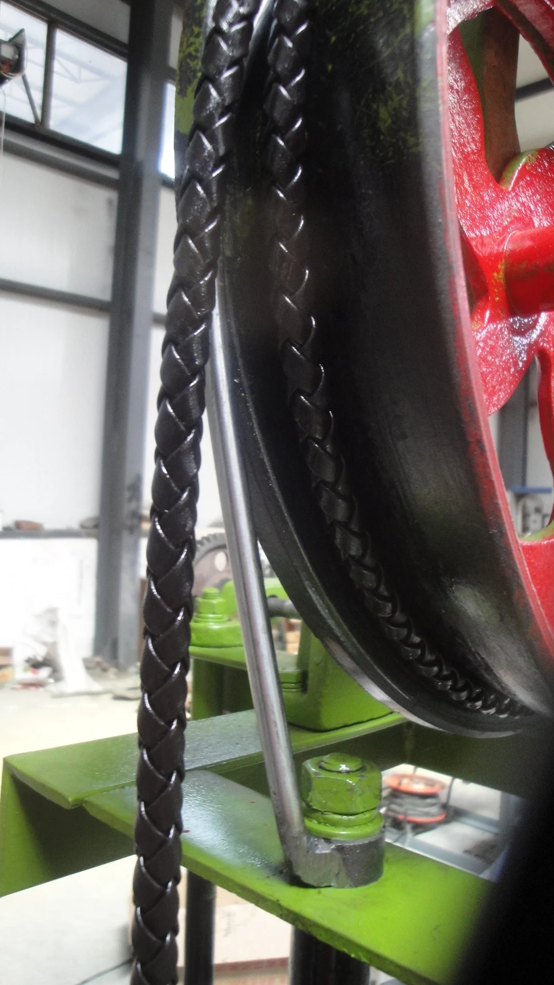 Машина для плетения кожевенного шнура Henghui