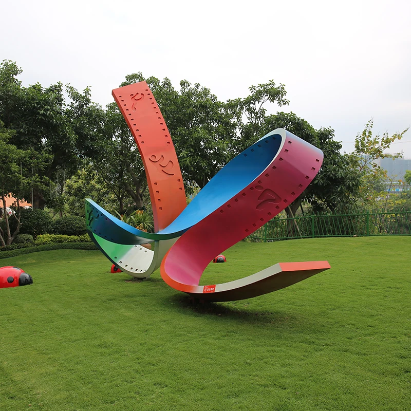 K002 Film band garden ornaments and statues abstract modern decorative metal kinetic resin kinetic sculpture outdoor decoration