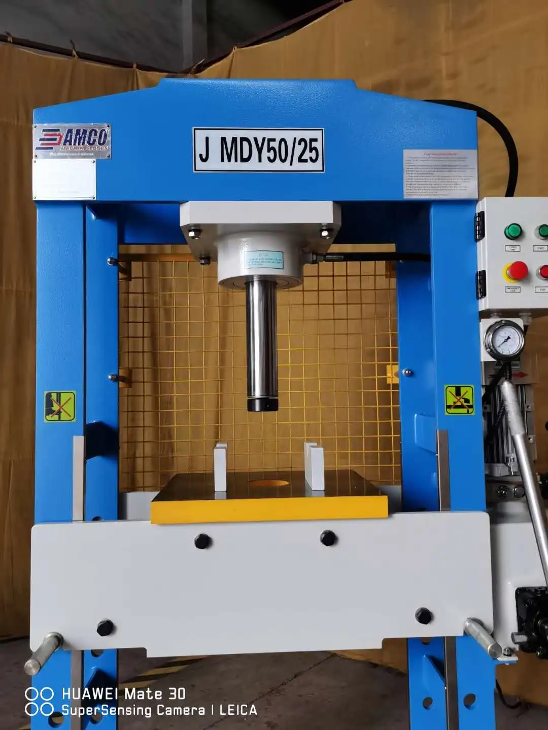 JMDYy series manual hydraulic press with adjustable table beam