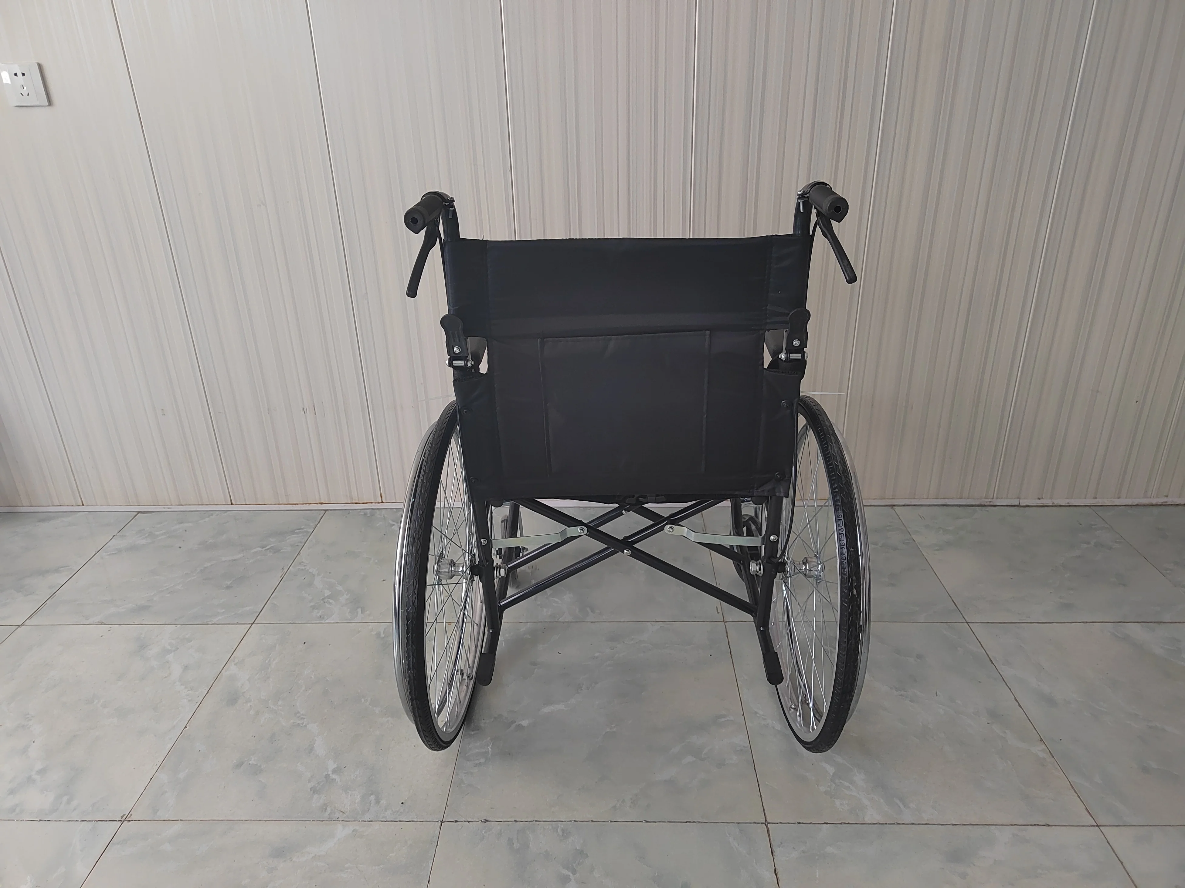Folded Wheelchair  Detachable leg Wheelchair Light Weight and Economical Manual Wheelchair