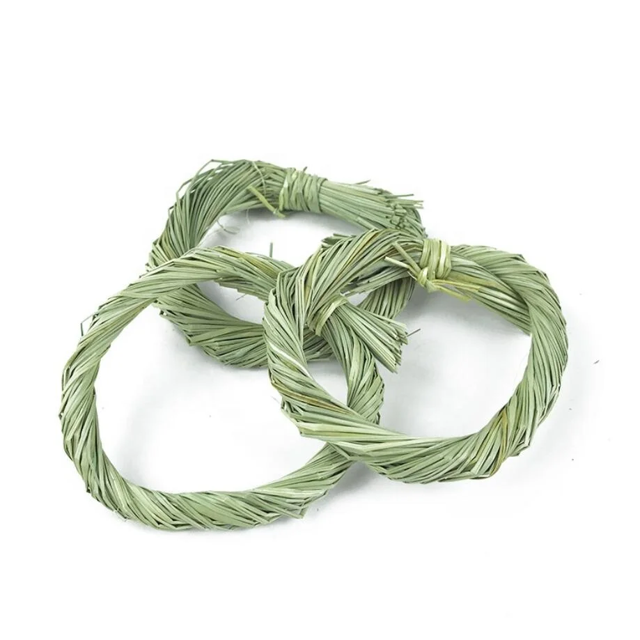 2021 new hot sale rabbit Bunny chew ball grass molar rabbit chew toy rabbit hamster guinea pig in Aquatic plants