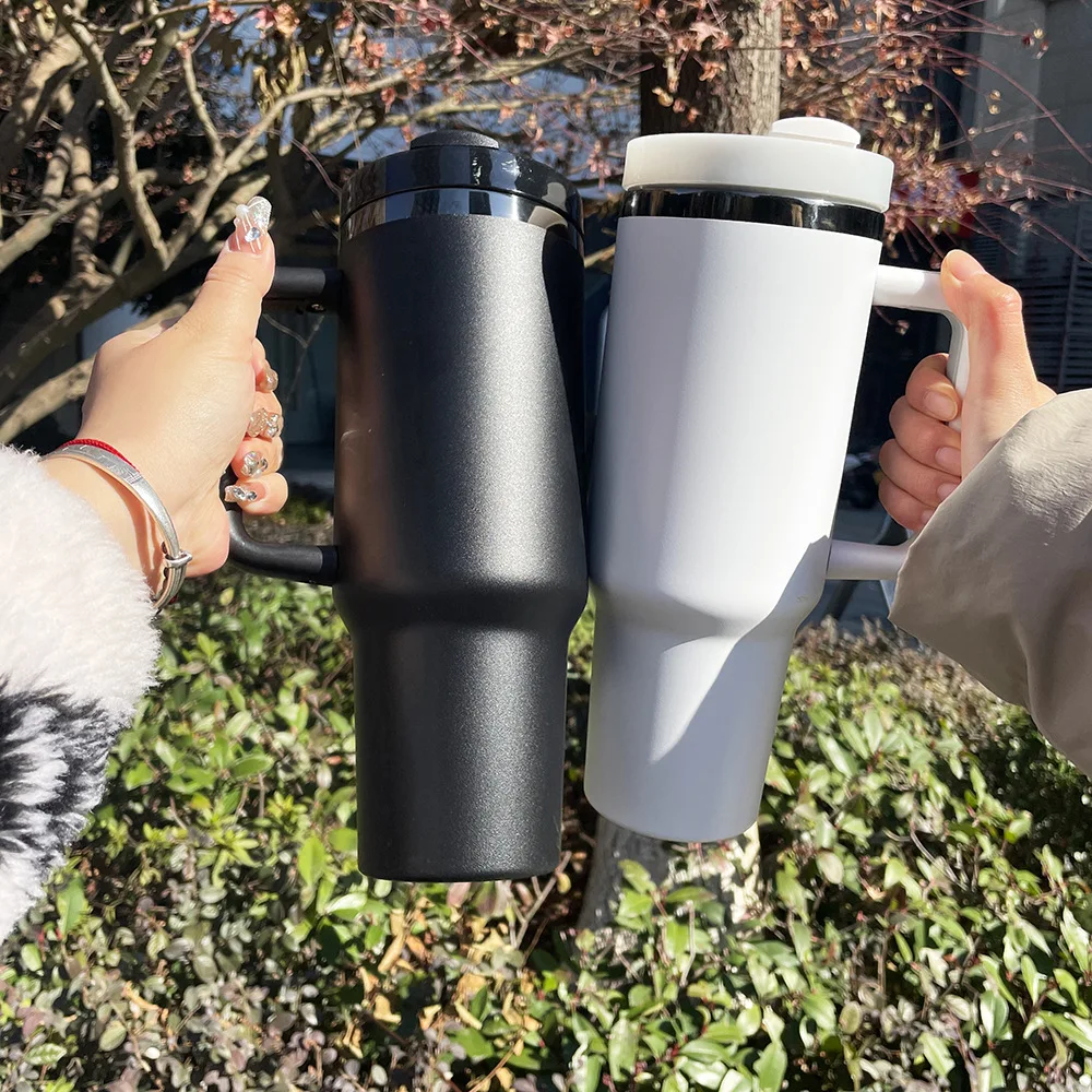 Panic Buying Camping Classic Mug Cup Stainless Steel Vacuum Travel Car Mug 40oz Tumbler With Handle