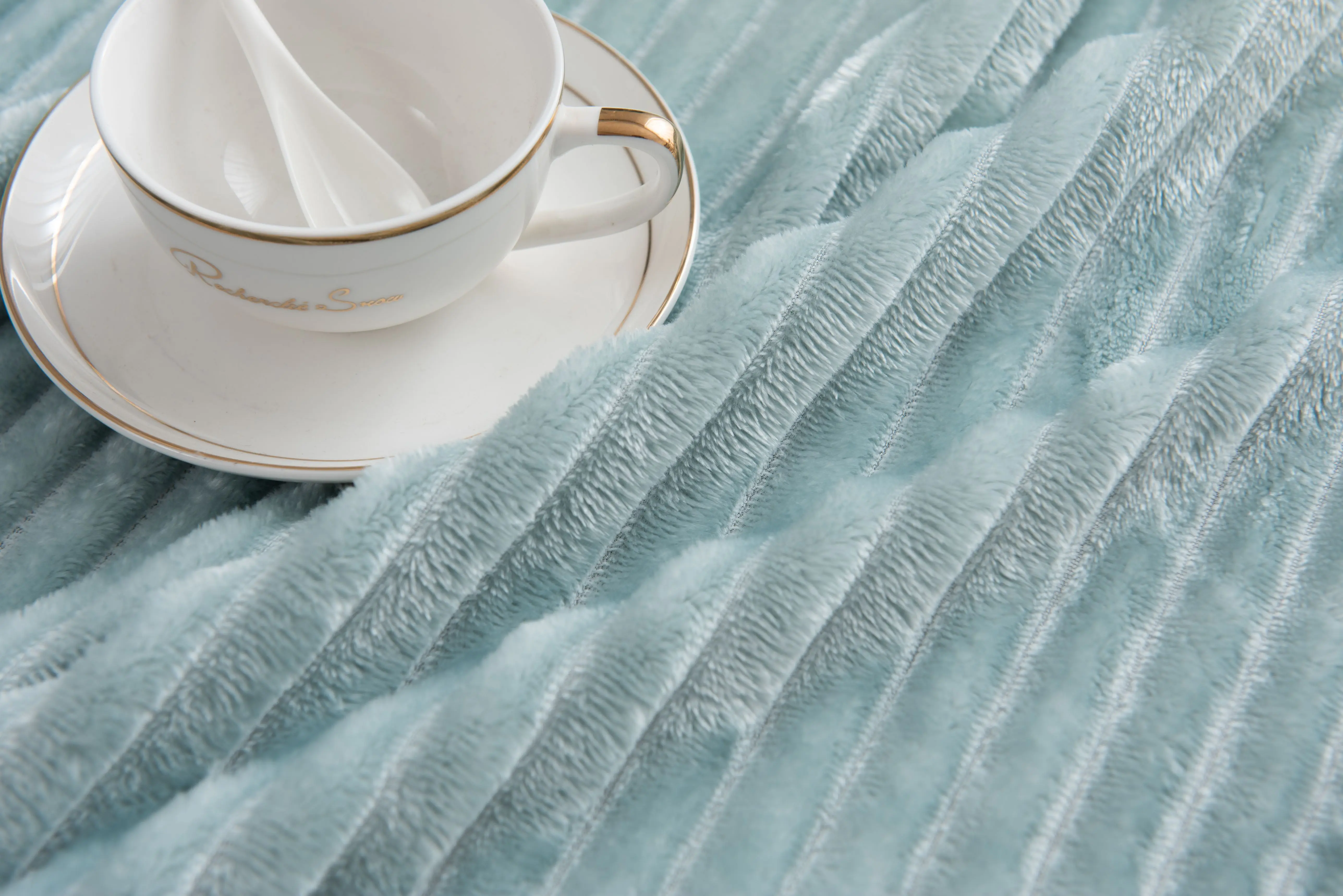 Factory Directly Provide Custom cut and sew softened 100% Polyester  new born baby print swaddle blanket