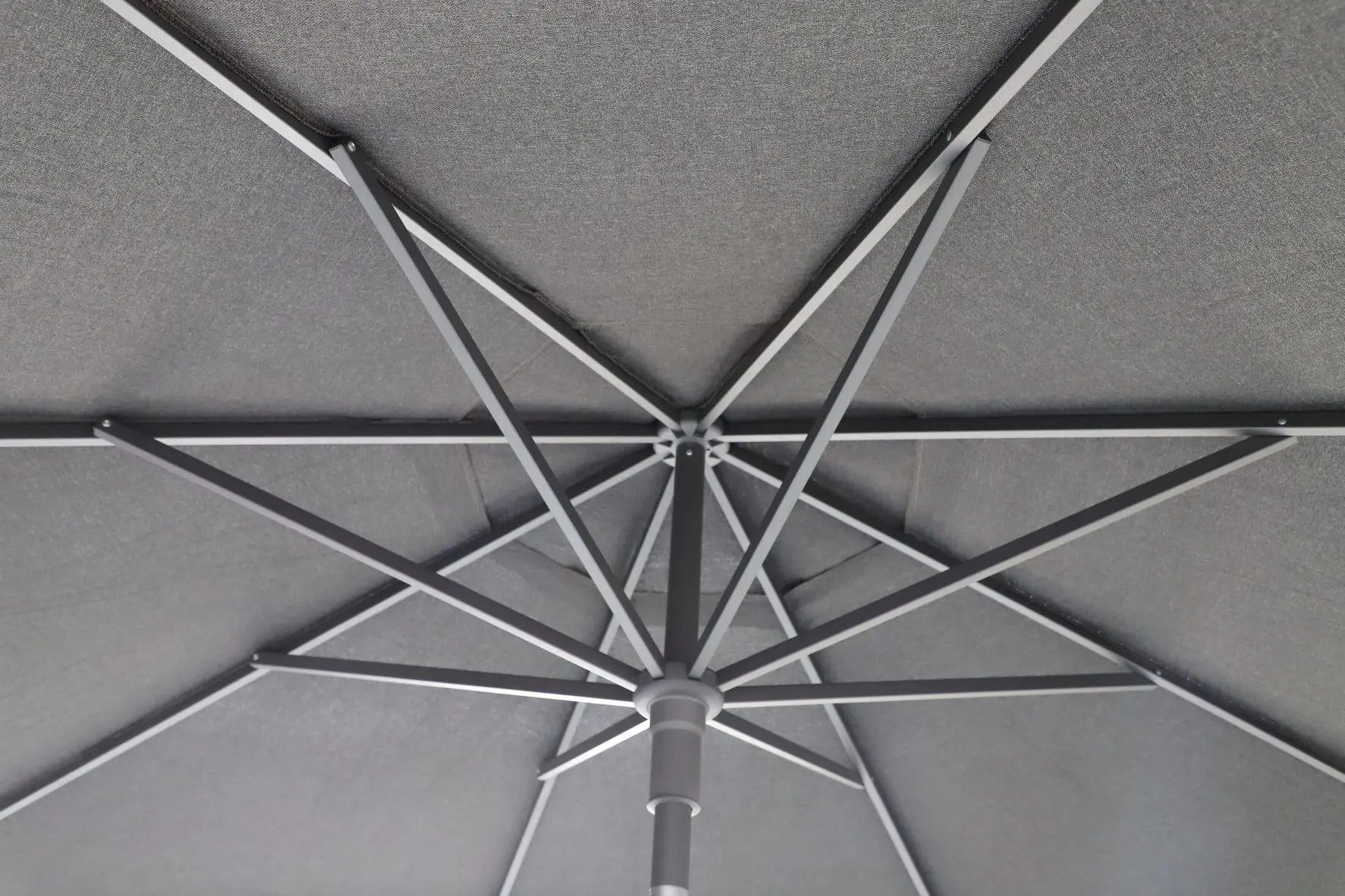 YEEZE 2023 New Design High Quality 6ft to 10ft Outdoor  Commercial Aluminum Push-up Umbrella for Restaurant Hotel Garden