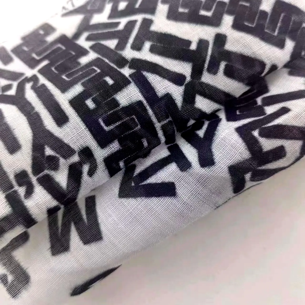 Wholesale hot sale black letter pattern  printing   60gsm 100%  pure  linen fabric for clothing
