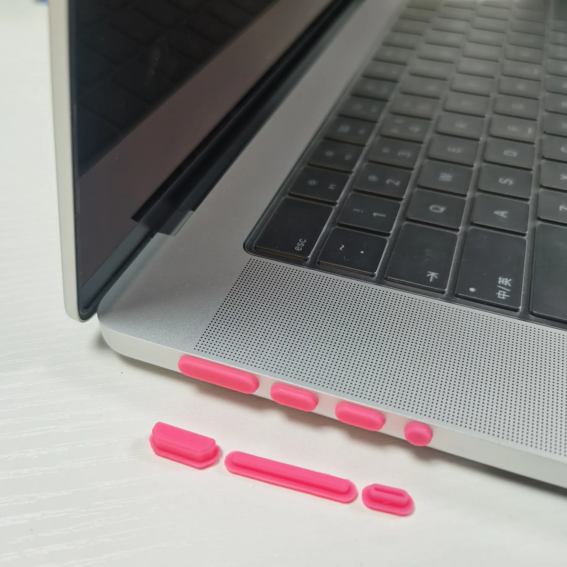 Anti-dust Plugs for Macbook Pro, Laptop Dust Plug Ports Silicone Cover Protection